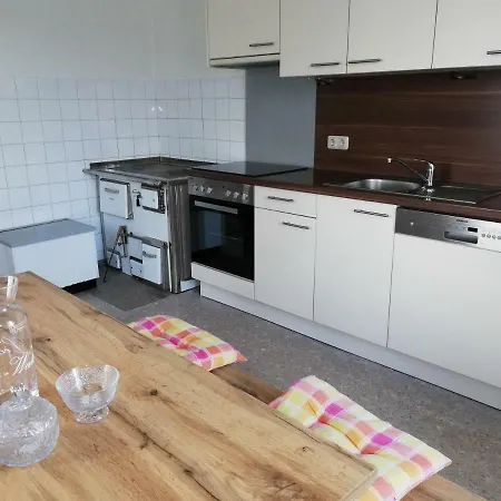 Klims Gastehaus Διαμέρισμα *